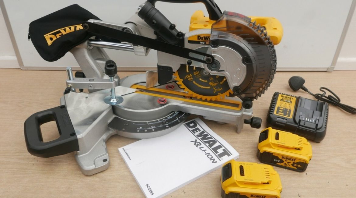 DeWalt Mitre Saw DCS365 Manual manual